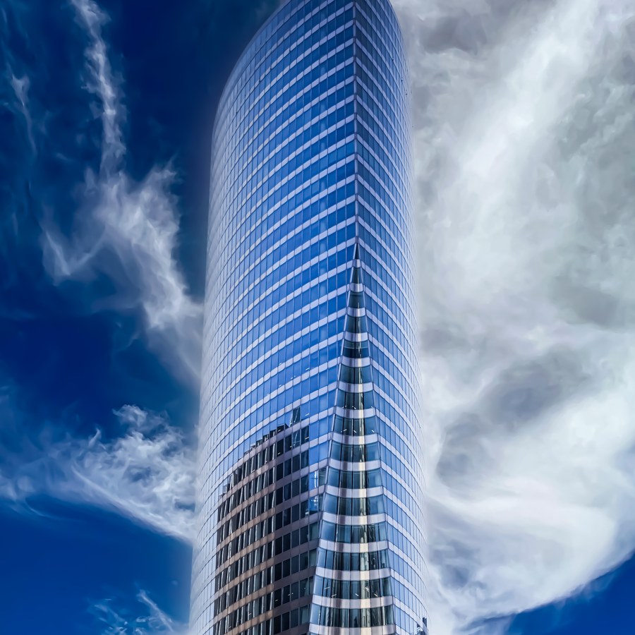 La Défense, reflets verticaux - photographie 2 par Michel Pachot